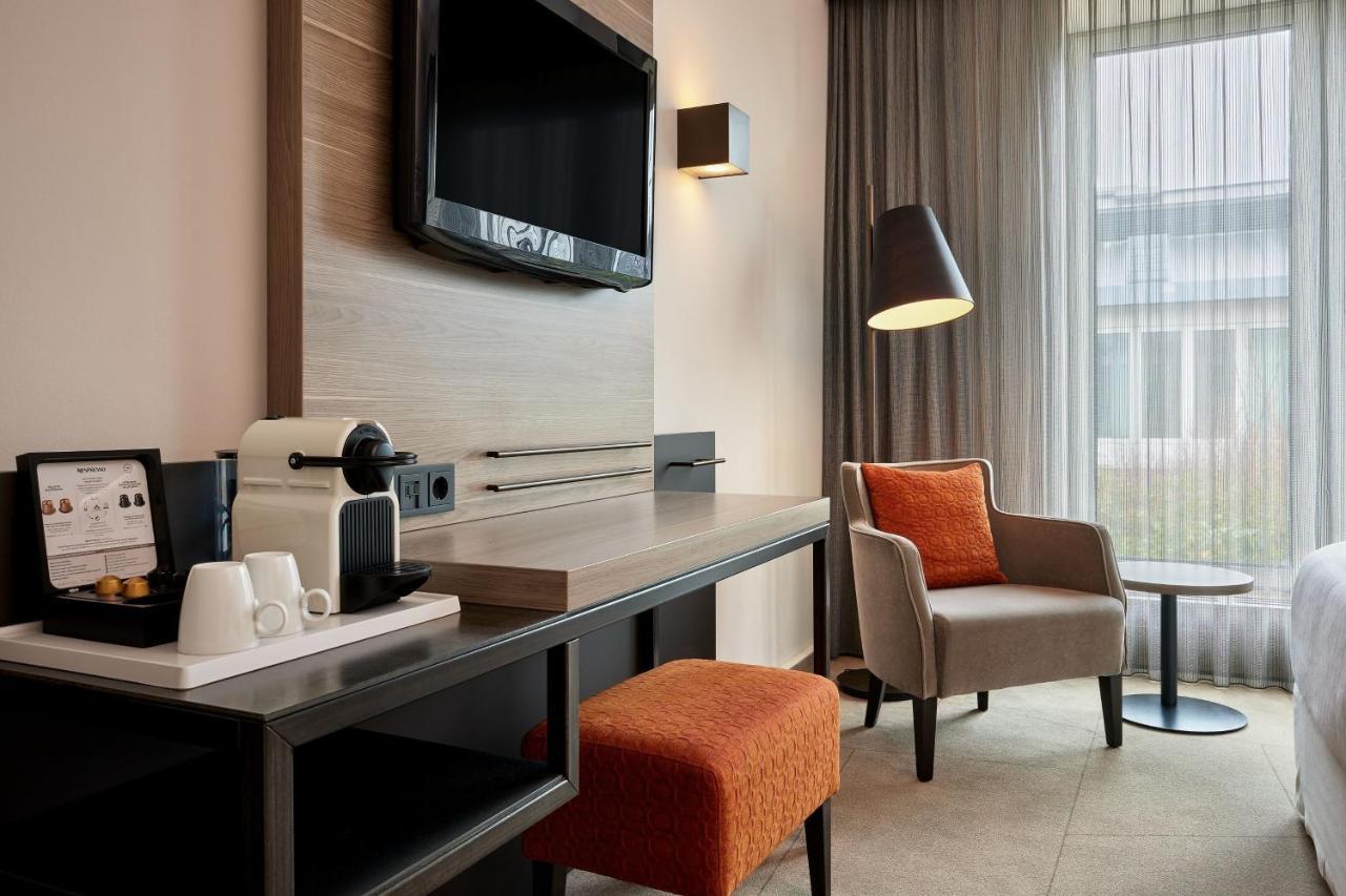 เชอราตัน ดึสเซลดอร์ฟ แอร์พอร์ต โฮเต็ล Hotel ดุสเซลดอร์ฟ ภายนอก รูปภาพ