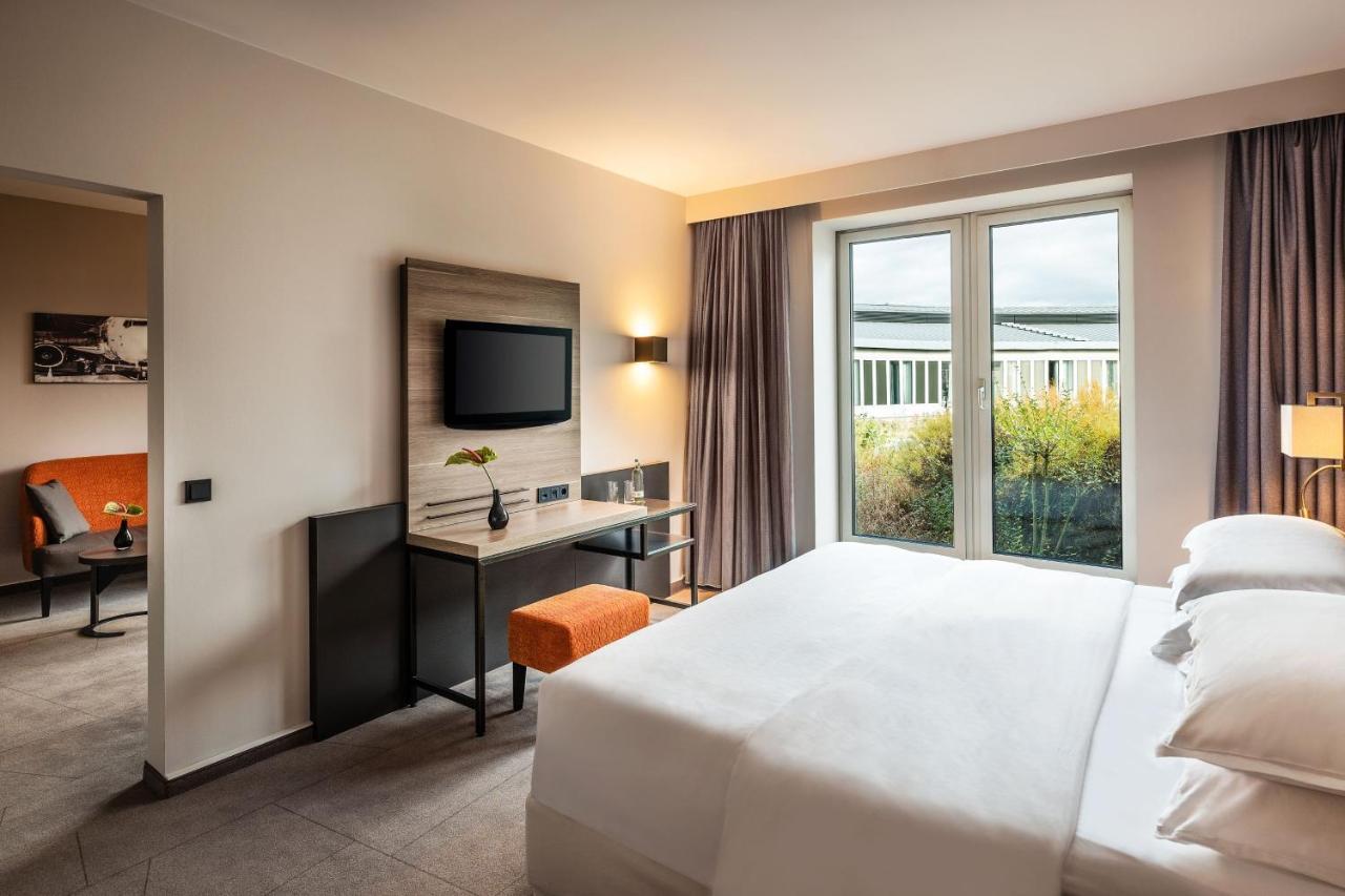 เชอราตัน ดึสเซลดอร์ฟ แอร์พอร์ต โฮเต็ล Hotel ดุสเซลดอร์ฟ ภายนอก รูปภาพ